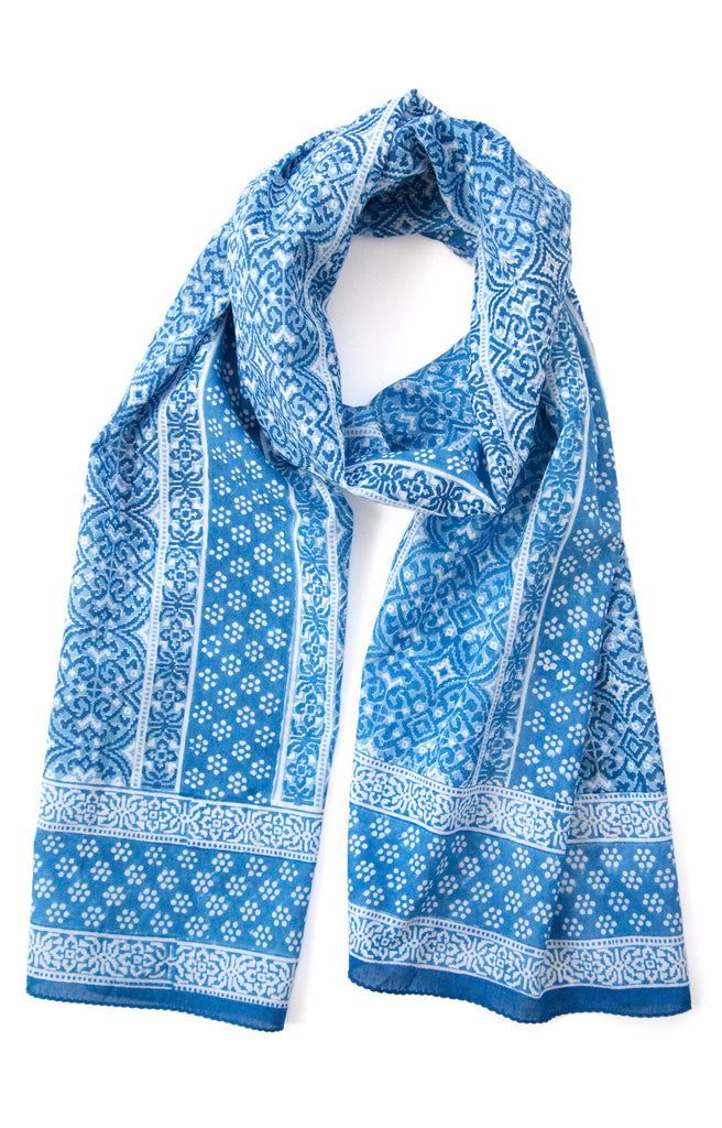 Scarf in Woven Blue