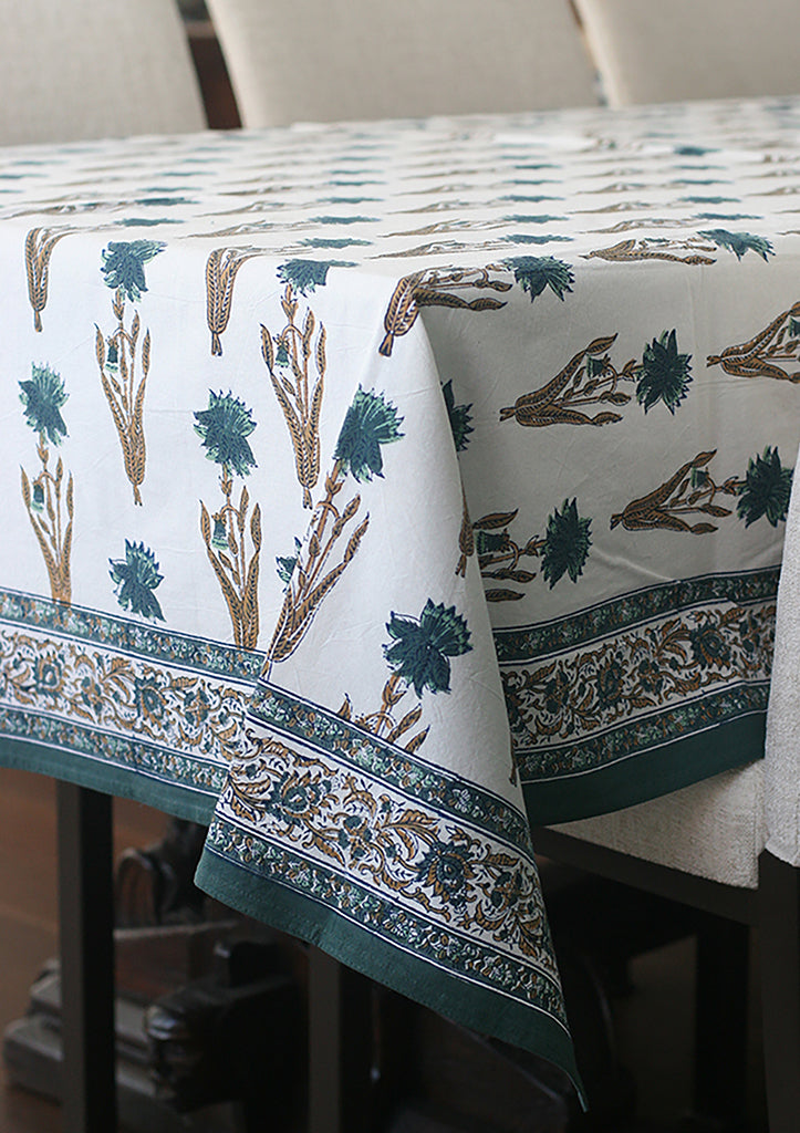 Table Linens in Trillium