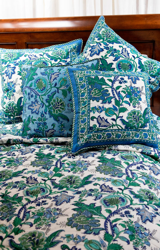 Quilt in Damask White