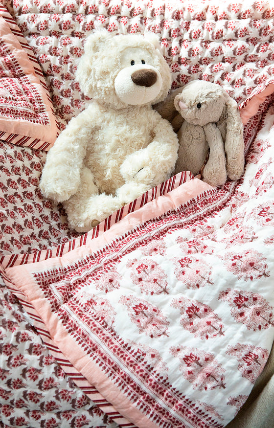 Baby Quilt in Farrah Paisley