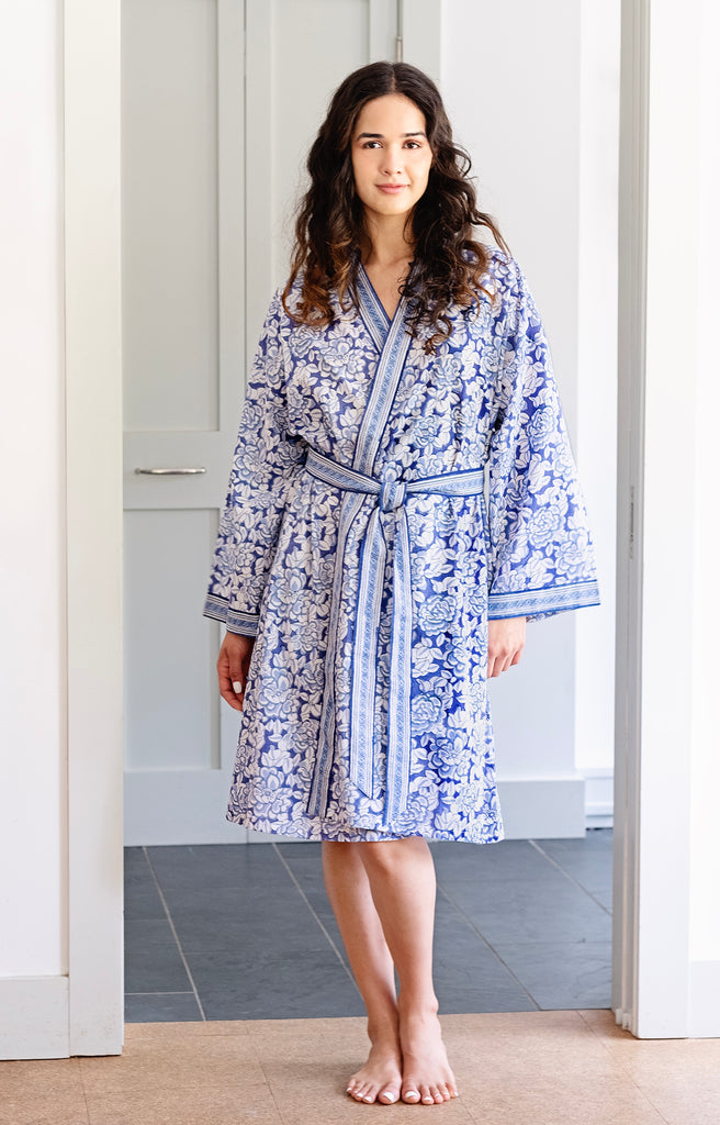 Short Kimono in Porcelain Flower Blue