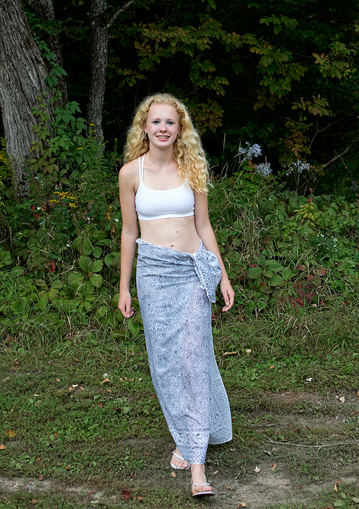 Sarong in Grey Tiles