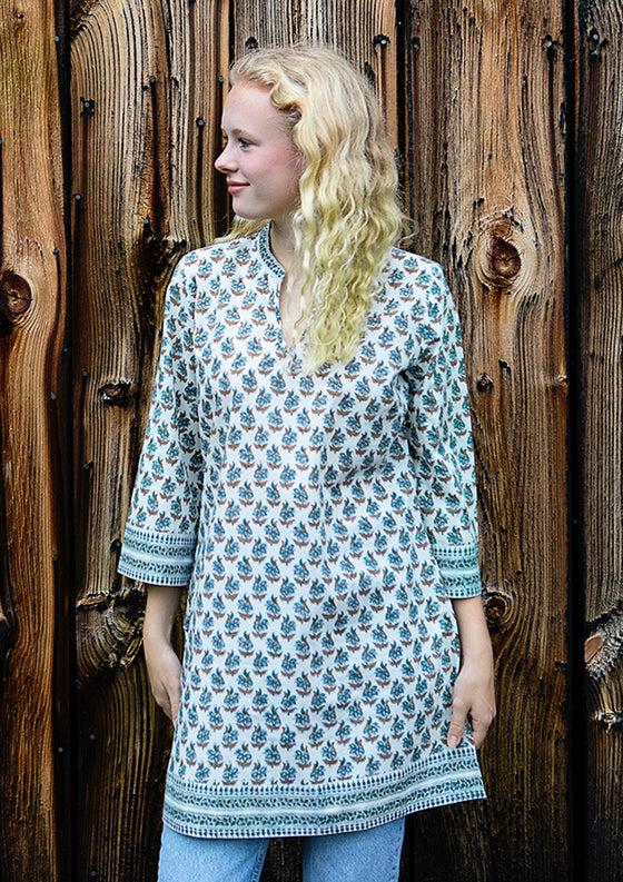 Straight Tunic in Trillium Flower