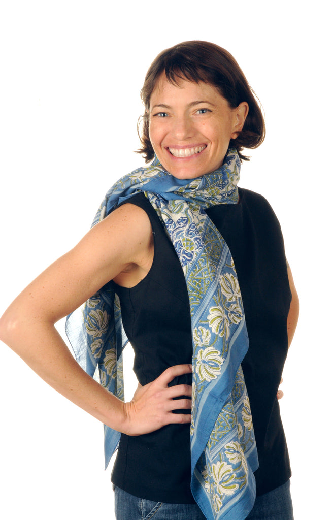 Scarf in Blue Trellis