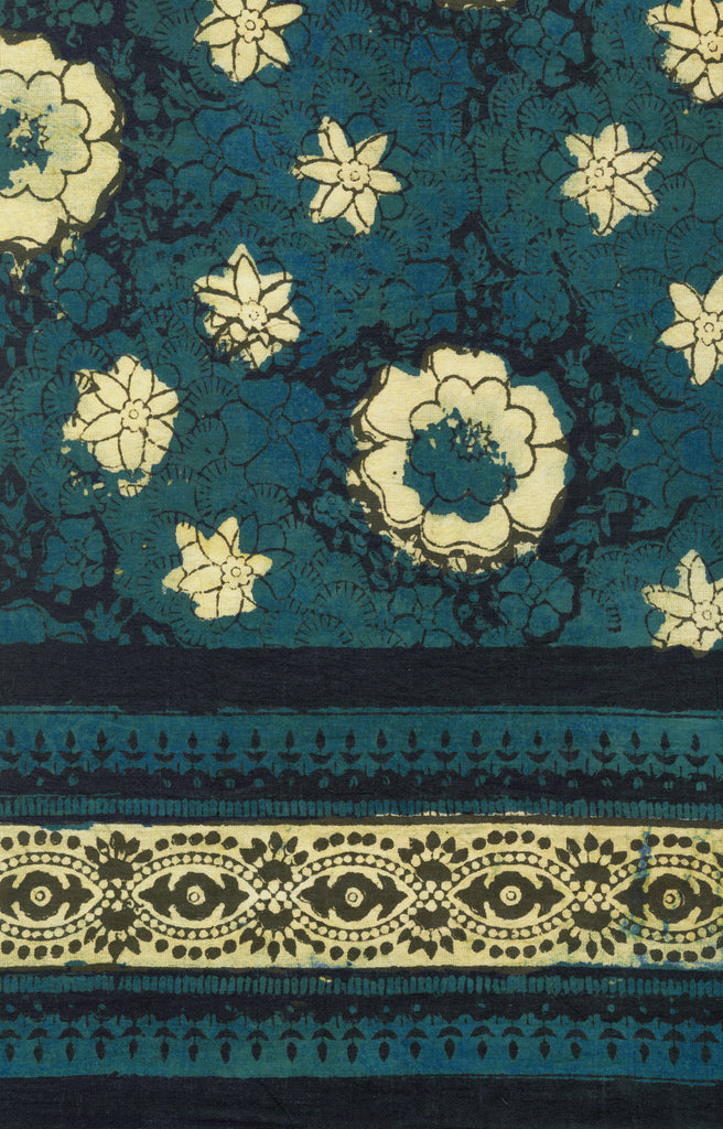 Scarf in Dark Lace