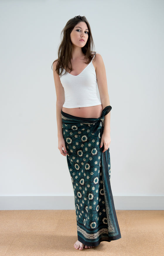 Sarong in Dark Lace