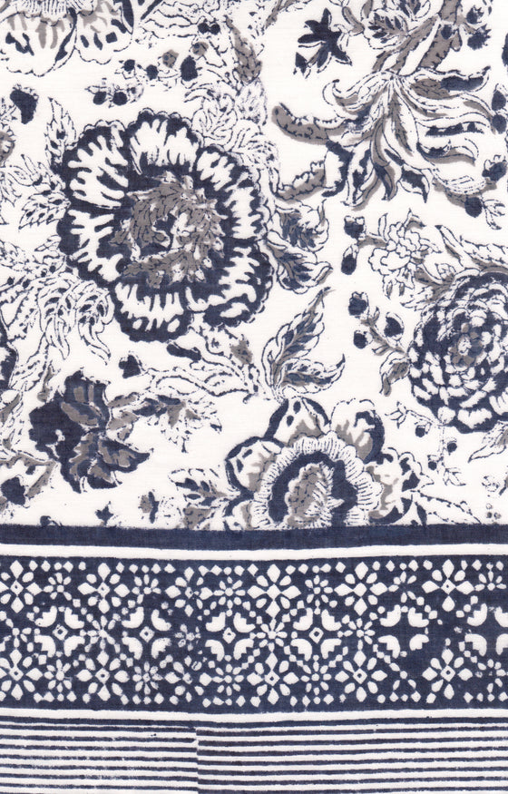 Scarf in Graphite Floral