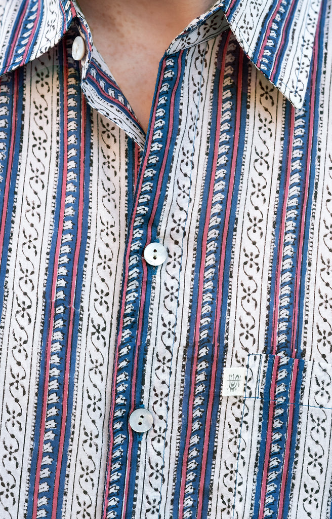Men's Short Sleeve Shirt in Navy Stripe