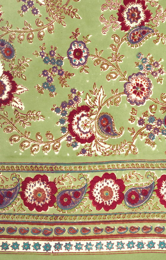 Scarf in Paisley Floral Green