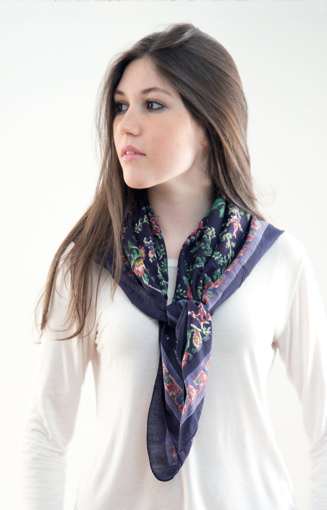 Scarf in Paisley Floral Purple