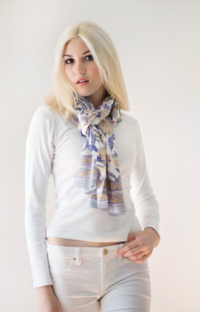 Scarf in Powder Floral