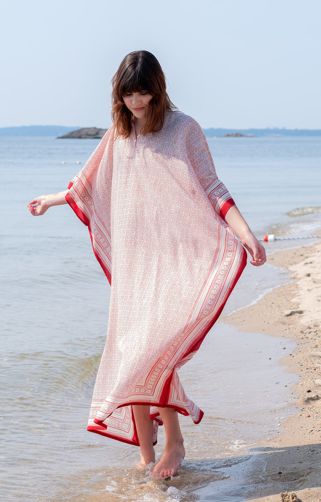 Kaftan in Red Tiles