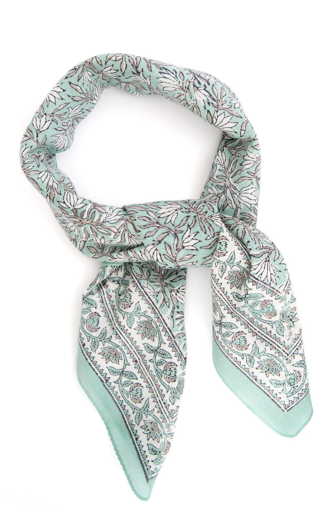 Scarf in Snowdrops