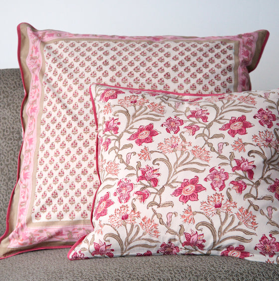 Cushion Covers in Tiny Coral