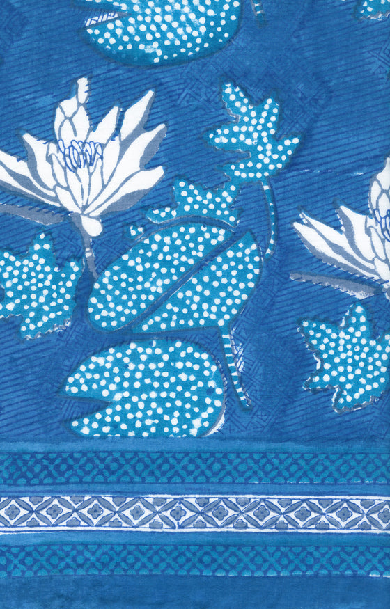 Scarf in Water Lily