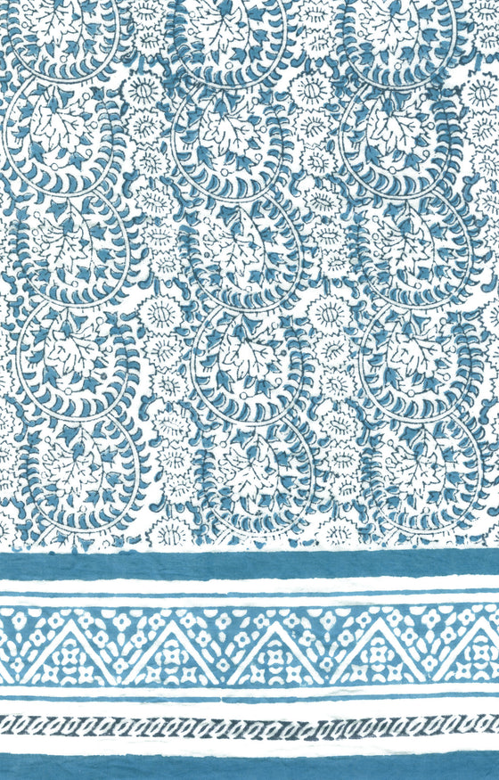 Scarf in Wedgwood Lace